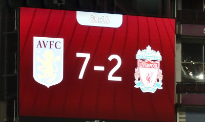 Premier League: Επτάρα η πρωταθλήτρια μετά από 67 χρόνια και υποβιβασμός Λίβερπουλ! (video)