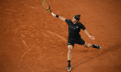 Τσιτσιπάς: «Δεν πανικοβλήθηκα και πήρα τη νίκη. Οι μάσκες δεν ήταν δική μου ιδέα» (videos)