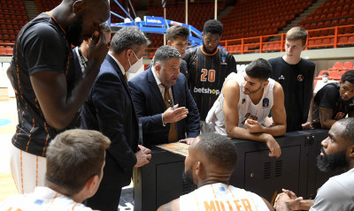 Προμηθέας: Φτάνει  ο Ραντίσεβιτς, αποχωρούν Φλόιντ-Νίξον