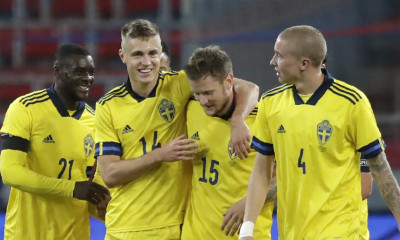 Επιστροφή με γκολ για τον Γιόχανσον (video)