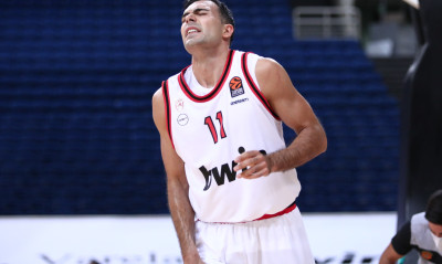 Παναθηναϊκός ΟΠΑΠ-Ολυμπιακός: Η αντίδραση του Σλούκα μετά τον τραυματισμό (video)