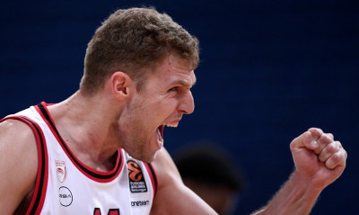 Βεζένκοφ: «Μας βοήθησε το άδειο ΟΑΚΑ» (Photos)