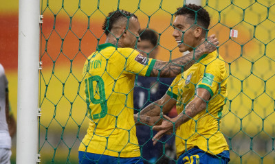 Μαγεία και πεντάρα η Βραζιλία στον δρόμο για το Μουντιάλ (video+photos)