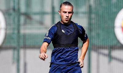 Προπονήθηκε με Φενέρ ο Πέλκας