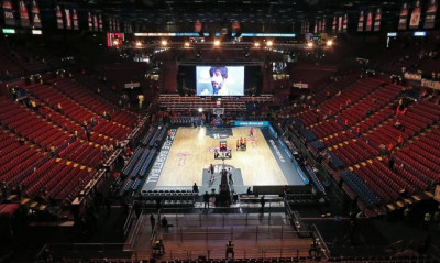 Αρμάνι-Ρεάλ: Με 700 άτομα στις εξέδρες