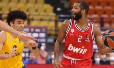 Ολυμπιακός: Όσα δεν έδειξαν οι κάμερες στο ματς με την Μακάμπι (video)