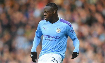 Μάντσεστερ Σίτι: Πλήγμα με Μεντί