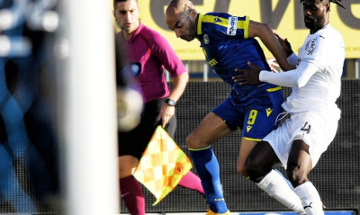 Super League: Μπαράλες, ο σπεσιαλίστας από την... άσπρη βούλα