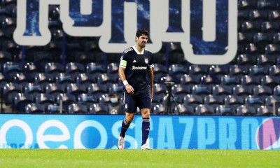 Πόρτο - Ολυμπιακός: Πιστεύει στην πρόκριση ο Μπουχαλάκης (video)