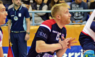 Καρασαββίδης: «Κάθε αγώνας ένας μικρός τελικός για τον Φοίνικα Σύρου»