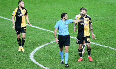 ΑΕΚ: Μεγάλος εκνευρισμός για τη διαιτησία του Κουτσιαύτη