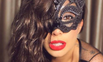 Σύζυγoς αντιπάλου του Ολυμπιακού «εκτόξευσε» το Halloween (vid+pics)