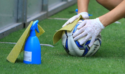 Lockdown: Τι θα γίνει με το ποδόσφαιρο, αποφασίζει ο πρωθυπουργός