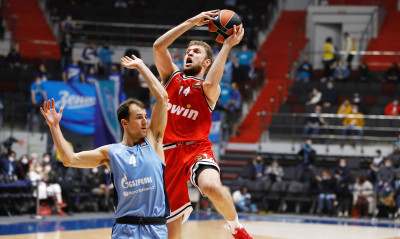 Ζενίτ - Ολυμπιακός 66-75: Αντέδρασε και πέρασε από την Αγία Πετρούπολη