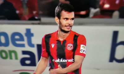 ΕΠΟΣ: Έλληνας παίκτης έδωσε... κίτρινη κάρτα σε διαιτητή! (video)