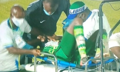 Σοκαριστικός τραυματισμός: Σκόραρε, έδωσε 2 ασίστ και βγήκε με... φορείο (photos)