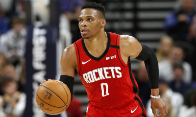 NBA: Φαβορί Νικς και Χόρνετς για Ουέστμπρουκ