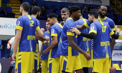 Περιστέρι: Το ντεμπούτο του Πεδουλάκη και η επιστροφή στις νίκες (video+photos)