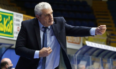 Πεδουλάκης: «Να γίνουμε καλύτεροι μέσα από την προπόνηση, θα πάρουμε αποφάσεις όταν έρθει η ώρα»