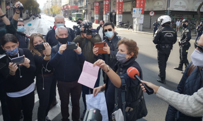 Πολυτεχνείο: Θέλησε να αφήσει λουλούδια και δέχθηκε πρόστιμο 300 ευρώ (photos)