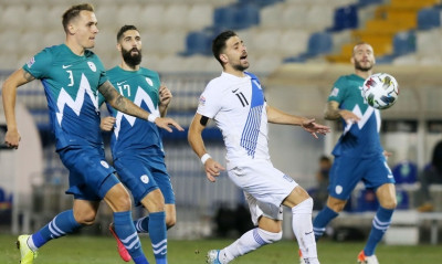 Ελλάδα-Σλοβενία: Ο Όμπλακ σταμάτησε τον Μπακασέτα (video)
