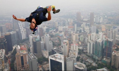 Πέθανε στη διάρκεια της προπόνησης ένας υπερήρωας! (photos+videos)