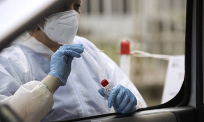 Κρούσματα σήμερα: Τριψήφιος αριθμός σε 9 Περιφέρειες - «Έκρηξη» σε Θεσσαλονίκη και Αττική