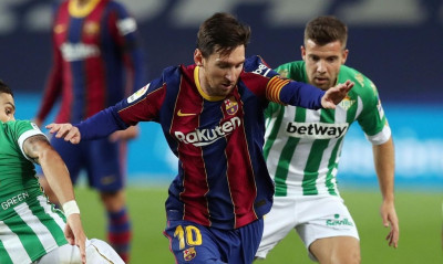 Πρώην άσος Ολυμπιακού και ΑΕΚ προβλέπει το αντίο του Μέσι στη Μπαρτσελόνα! (photos)