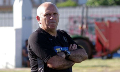 Βαζάκας: «Η Super League παίζει κανονικά, τις υπόλοιπες κατηγορίες δεν τις σκέφτηκαν;»