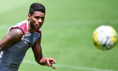 Ολυμπιακός: Σφήνα της Σπόρτινγκ για Ρέις (video+photos)