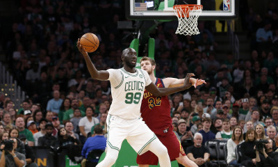 Μπόστον Σέλτικς: «Τρέλα» για την παραμονή Φολ