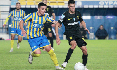 Super League: Σαρώνουν τα… νιάτα στο πρωτάθλημα