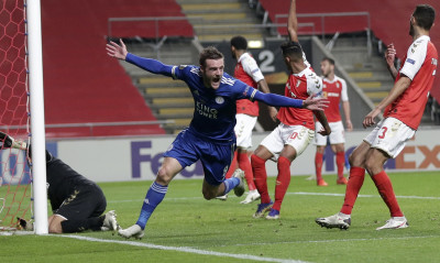 Μπράγκα-Λέστερ 3-3: Ο Βάρντι την έσωσε και την έστειλε στους «32» του Europa League (video)