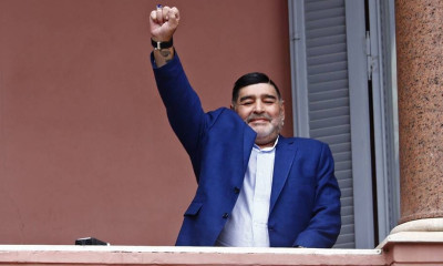 Ντιέγκο Μαραντόνα: Το δικό τους "αντίο" στον Θεό του ποδοσφαίρου είπαν οι Έλληνες αθλητές βόλεϊ