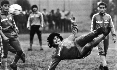 Μαραντόνα: Το πιο σημαντικό ματς της καριέρα του - «Βούτηξε» στις λάσπες για να σωθεί ένα παιδί