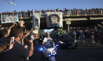 Ντιέγκο Μαραντόνα: Τρέμουν την έξαρση του κορονοϊού μετά το λαϊκό προσκύνημα