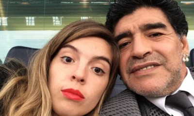 Ντιέγκο Μαραντόνα: Τo σπαρακτικό «αντίο» της Ντάλμα στον πατέρα της (photos)