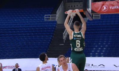 Παναθηναϊκός ΟΠΑΠ - Μπάγερν Μονάχου: Οι «πτήσεις» του Παπαγιάννη (video)