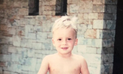 Αναγνωρίζετε το αγοράκι της φωτογραφίας; Δε θα πιστεύετε ποιος είναι!