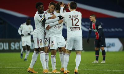 Ligue1: Ψυχωμένη η Μπορντό οδήγησε σε γκέλα την Παρί Σ.Ζ.! (video+photos)