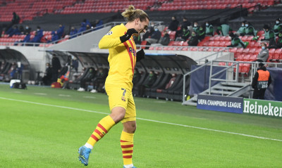 Φερεντσβάρος-Μπαρτσελόνα: Γκολάρα με τακουνάκι ο Γκριεζμάν! (Video)