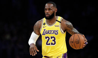 ΛεΜπρόν Τζέιμς: Υποψήφιος για αθλητική προσωπικότητα της χρονιάς