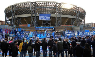 Ντιέγκο Μαραντόνα: Το γήπεδο της Νάπολι πήρε το όνομα του «Θεού» (photos+video)