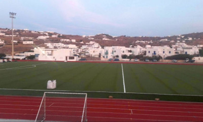 ΣΟΚ στη Μύκονο: Πέθανε 48χρονος στο στάδιο του νησιού (photos)