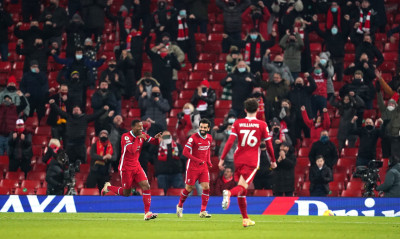 Premier League: «Πάρτι» στην επιστροφή του κόσμου η Λίβερπουλ (videos)