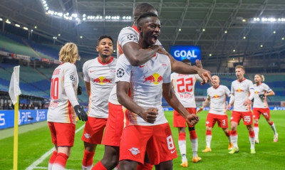 Champions League: Η Λειψία διέλυσε τη Γιουνάιτεντ και την έστειλε Europa (videos)