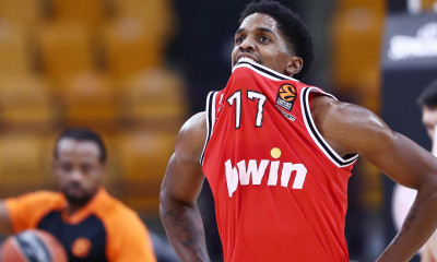 Ερυθρός Αστέρας - Ολυμπιακός: Το χαμένο λέι απ του ΜακΚίσικ και η «έκρηξη» Μπαρτζώκα (video)