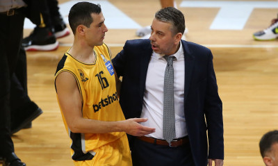 ΑΕΚ: Ο Παπαθεοδώρου μίλησε για διαχείριση πίεσης!