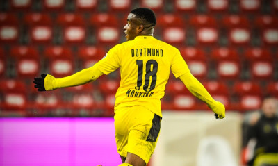 Bundesliga: Έγραψε ιστορία ο Μουκόκο, έχασε η Ντόρτμουντ! (Videos)