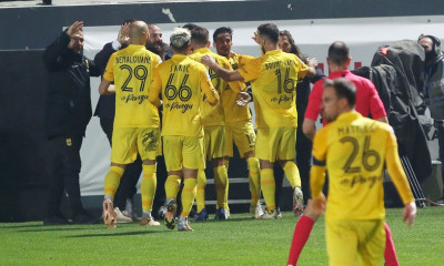 ΟΦΗ-Άρης 0-3: Ασταμάτητοι οι Θεσσαλονικείς, ανέβηκαν στο ρετιρέ! (video+photos)